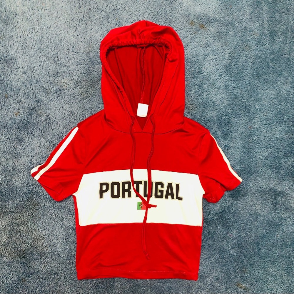 Crop top with hood